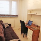 W bieli i fuksji apartament Katowice